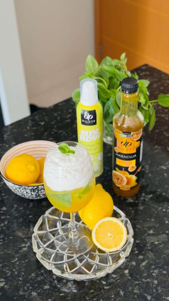 Drink Refrescante com Manjericão, Dilute Maracujá e Mix Now de 3 Limões