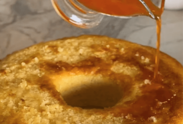 Bolo de Tangerina Sem Açúcar com Calda Dilute